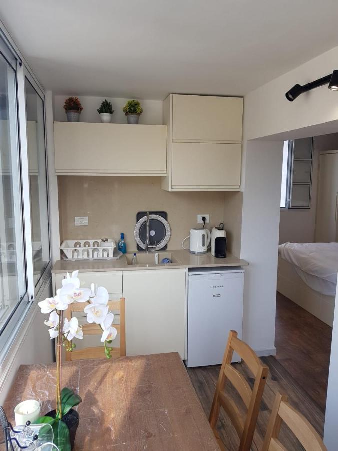 Boutique 22 Guest Rooms Haifa Luaran gambar
