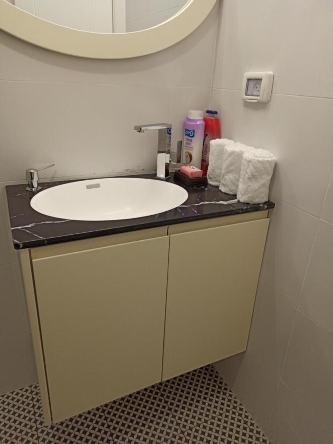 Boutique 22 Guest Rooms Haifa Luaran gambar